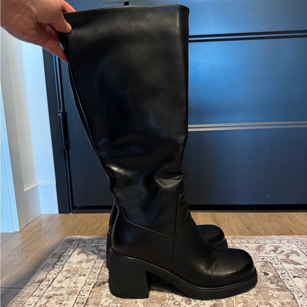 Black Heeled Boots